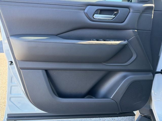 2026 Nissan Armada SV