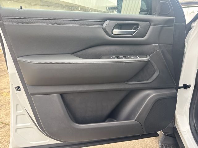 2026 Nissan Armada SV