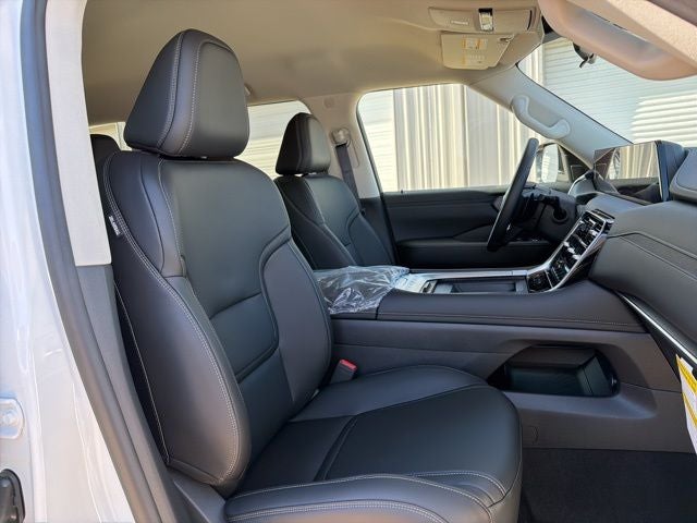 2026 Nissan Armada SV