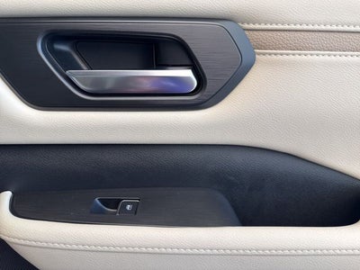 2025 Nissan Armada Platinum