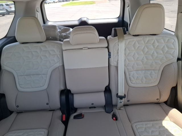 2026 Nissan Armada Platinum — photo 31