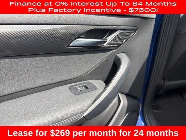 2025 VinFast VF 8 Eco