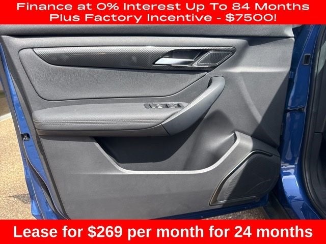 2025 VinFast VF 8 Eco