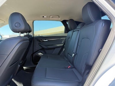 2025 VinFast VF 8 Eco