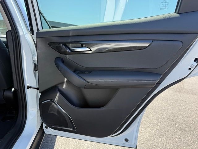 2025 VinFast VF 8 Eco