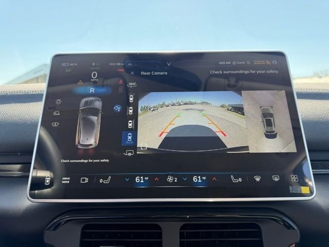 2025 VinFast VF 8 Eco