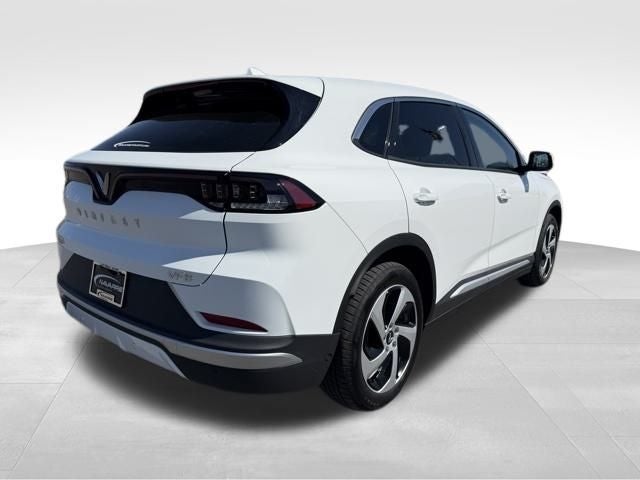 2025 VinFast VF 8 Eco