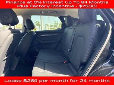 2025 VinFast VF 8 Eco