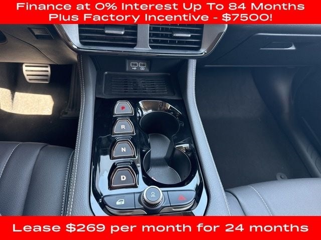 2025 VinFast VF 8 Eco