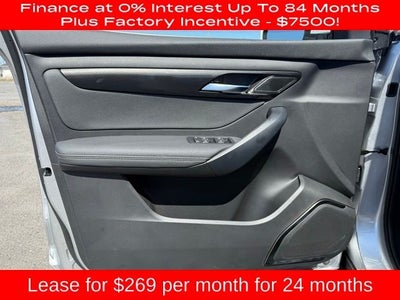 2025 VinFast VF 8 Eco