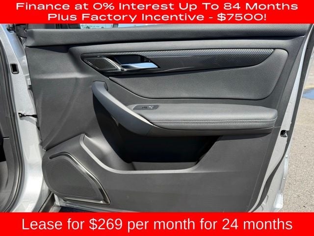 2025 VinFast VF 8 Eco