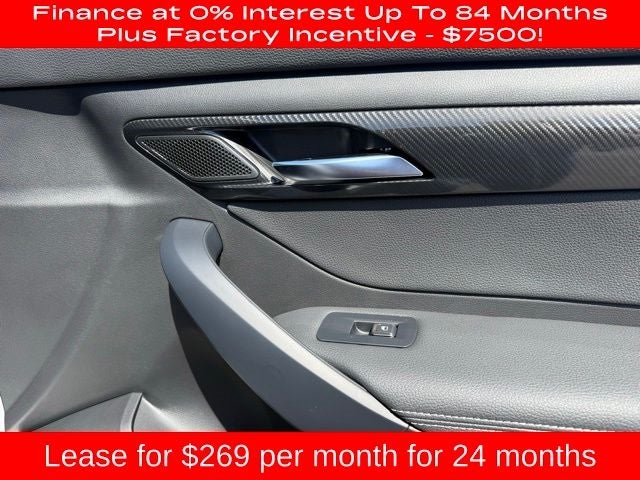 2025 VinFast VF 8 Eco