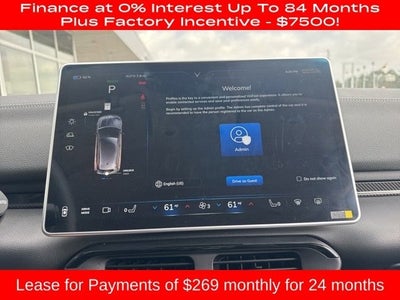 2025 VinFast VF 8 Eco