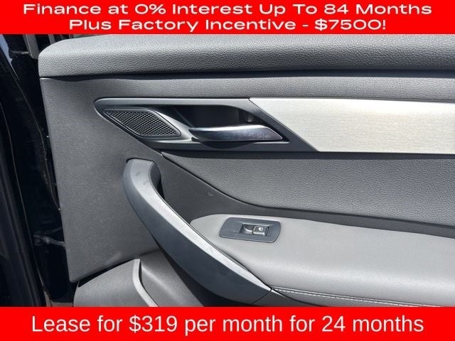 2025 VinFast VF 8 Plus