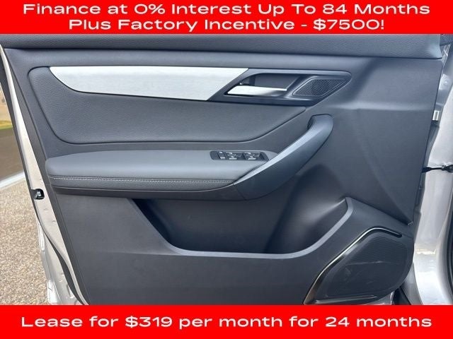 2025 VinFast VF 8 Plus