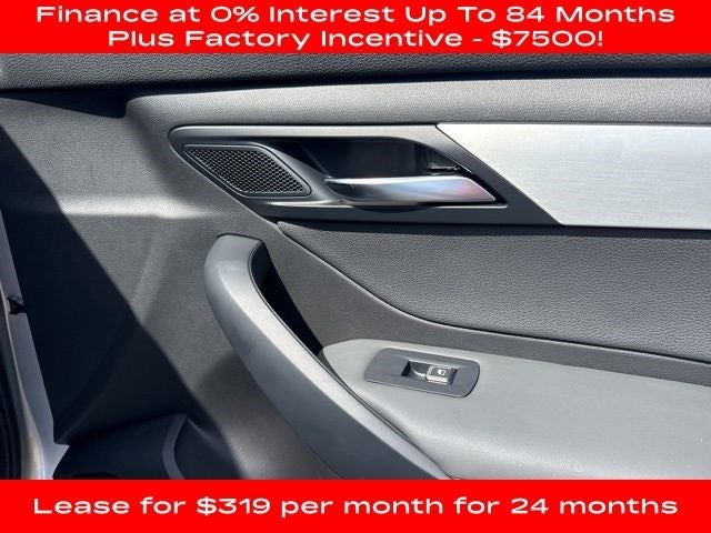 2025 VinFast VF 8 Plus