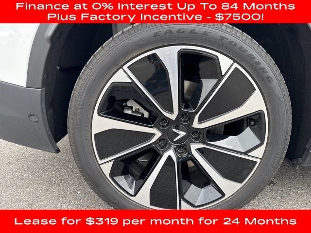 2025 VinFast VF 8 Plus