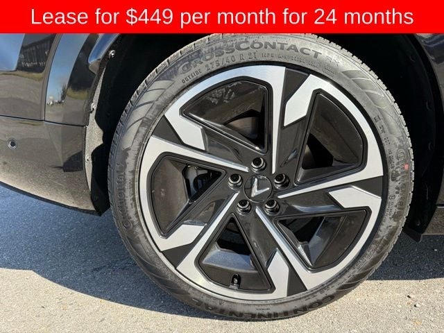 2024 VinFast VF 9 Plus